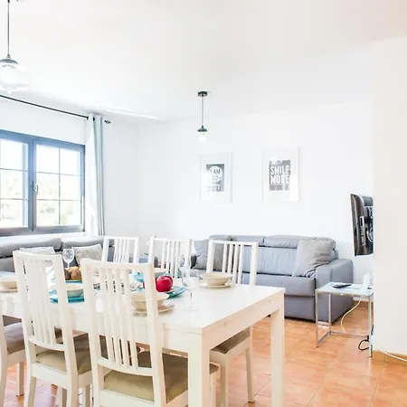 Βίλα Family Villa 